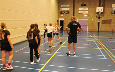 Schoolsportdag Neede deel groep 7 en 8 in de Optisport  ‘t Spilbroek met de enth…